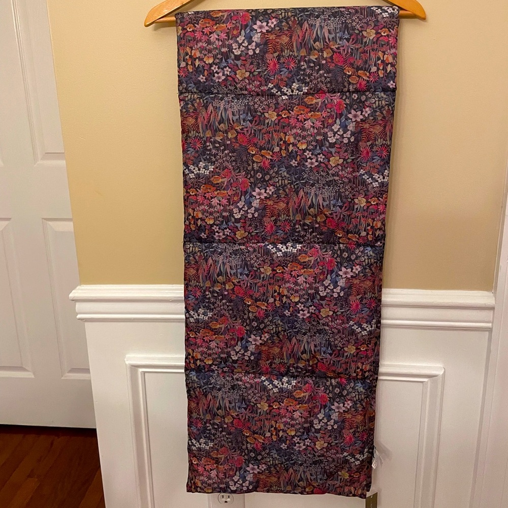 J.CREW Scarf / Quilted / Floral . NWT